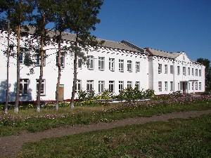 Здание  школы МОУ "Евгащинская  СОШ"