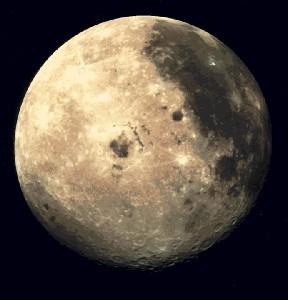 Луна — ближайшее к Земле небесное тело, единственный спутник нашей планеты. 