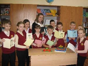 Муругова Ольга знакомит учащихся 4 класса со своей работой