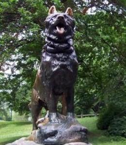 Памятник псу БАЛТО в центре Нью-Йорка