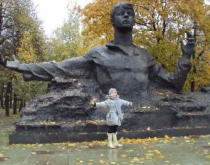 Памятник Сергею Есенину.