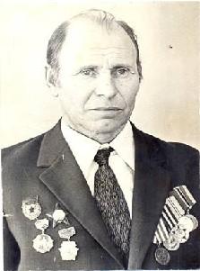 За мужество и героизм награждён Орденом Отечественной войны 2 степени  